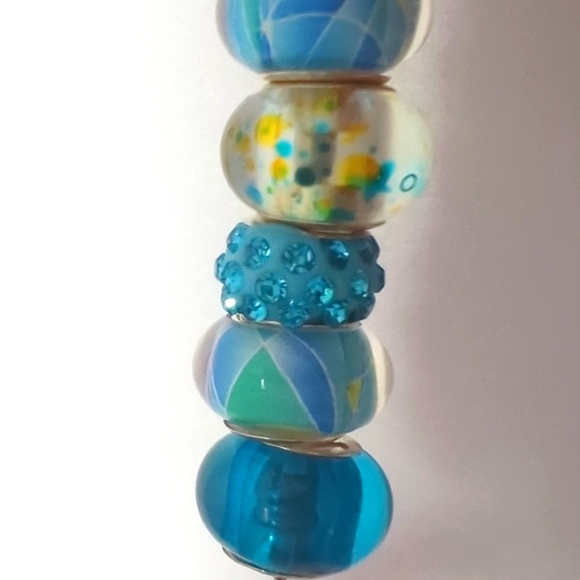 🆕️ Handcrafted Artisan Dragonfly Suncatcher with Blue Hued Glass Beads - Picture 12 of 17